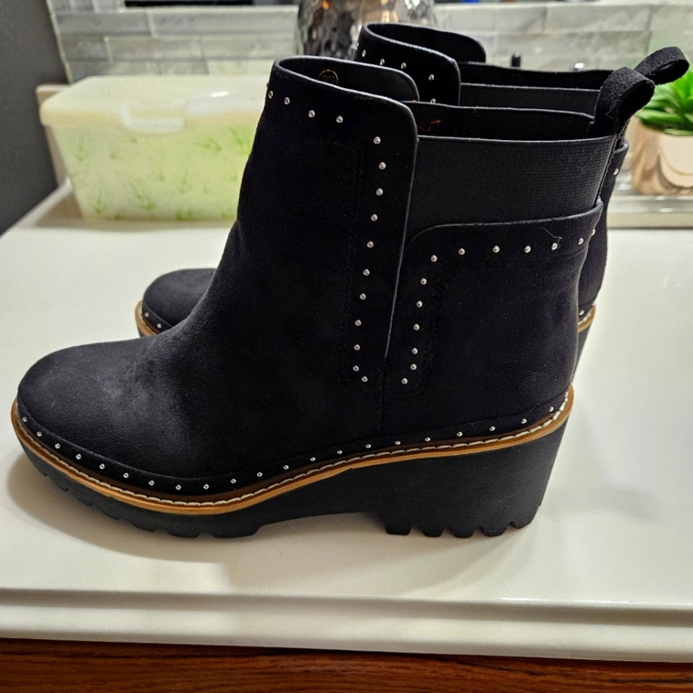 Black Suede Wegded Heel Boots